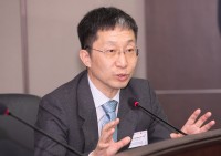 Prof Fengqiao Yan